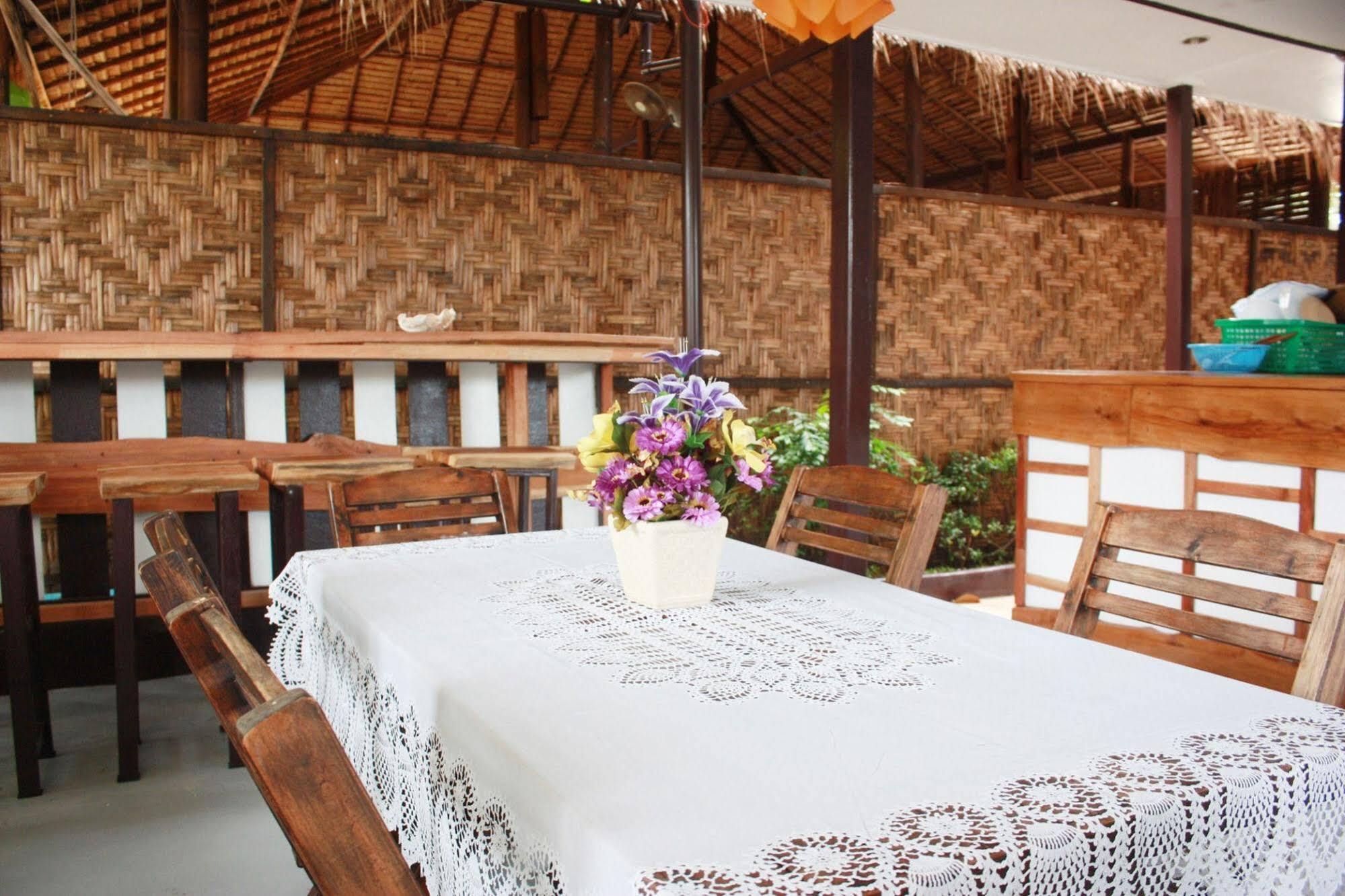 Lantern Inn เกาะหลีเป๊ะ ภายนอก รูปภาพ